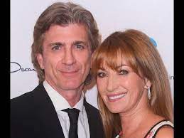 Worked with actress and friend jane seymour on dr. Jane Seymour Accepts Award Presented By Joe Lando Youtube