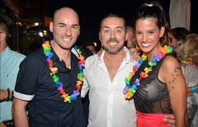 Acompanhe as páginas oficiais do flávio furtado. Flavio Furtado Celebra Nova Etapa Com Amigos Em Festa De Arromba Movenoticias