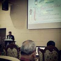 It is located along the straits of johor at the southern end of peninsular malaysia. Johor Bahru Land Office