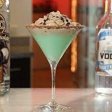 Mint Choc Chiptini Tipsy Bartender Recipe Booze Recipe Mint Cocktail Recipe Chocolate Vodka