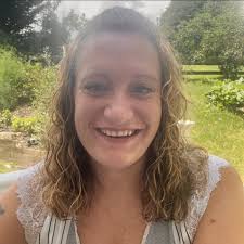 ☆Licensed for more than 10 years, Kaylee is passionate about her craft!  Between her knowledge & listening to her clients, she creates signature  massages catered to her client's specific needs. From relaxtion