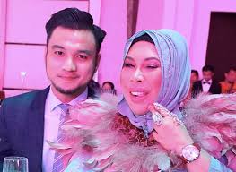 Dato seri vida pakai beg emas? Did Dato Seri Vida Fire Her Assistant Because Of Dating Rumours