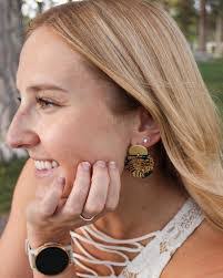 Amber Mcinerney's Instagram, Twitter & Facebook