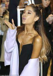 Ariana Grande Suffers A Fake Tanning Fail Celebrity Spray Tan Tan Fail Celebrities