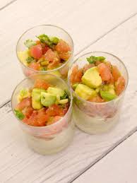 Verrines De Saumon Fume Et Puree D Avocats Recette Verrine Saumon Fume Verrine Saumon Recettes De Cuisine