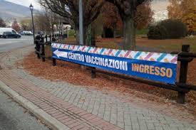 Al momento, dunque, possono prenotare la terza dose, oltre i pazienti estremamente fragili o affetti da patologie gravi, anche i cittadini . K2wrqxrntpg7om