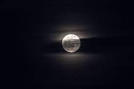 Exécution de clinton le 26 avril par pendaison, le 27 avril lune rose. C 1331n3k7qem