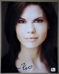 MARIANA KLAVENO Signed 8x10 Closeup Photo TRUE BLOOD Lorena Ball GAI