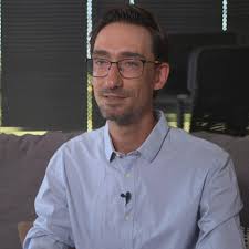 Burgemeester zet autistische Robin (34) uit huis om één wietplant