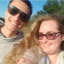 Is there a good discord group that helps fight the bigger arc?