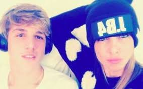 Francesca costa felice per la reazione di suo figlio in campo cori e insulti si sono sprecati fin dal raduno dei tifosi laziali a ponte milvio, nel quale il coro più gettonato è stato la mamma di zaniolo è una puttana. Roma La Mamma Di Zaniolo All Europeo Vuole Esserci La Gazzetta Dello Sport