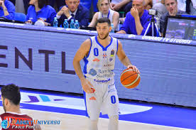 Marco spissu, 26 anni playmaker della dinamo sassari Le Pagelle Di Sassari Varese Sei Uomini In Doppia Cifra Per La Dinamo Scola E Strautins Combinano 59 Punti