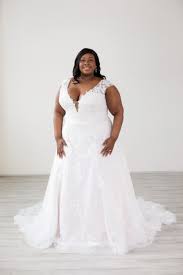 Pin By Karol B On I Do Nick In 2021 Plus Size Wedding Gowns Wedding Dresses Wedding Dress Accessories