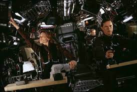 Josh keyes (aaron eckhart) discovers that an unknown force has caused the earth's inner core to stop rotating. The Core 2003 Imdb