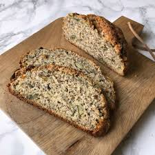 Knuspriges Low Carb Brot Glutenfrei Genau Greta Rezept Low Carb Brotchen Glutenfrei Brot Mit Kokosmehl Brot Rezept Einfach
