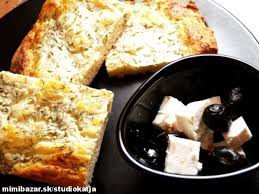 Ich chuť sa často kupuje v škatuli, ale nie je rovnaká, keď sa recept na hrášok so slaninou a cibuľou je taký známy, že takmer zabudnete, že je ľahký a chutný. Osuch So Smotanou Mimibazar Sk