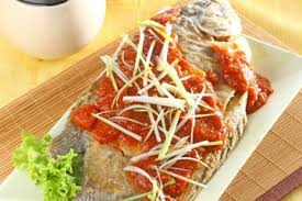 Disantap dengan nasi panas lebih nikmat! Resep Ikan Saus Padang Enak Menu Sederhana Dengan Siraman Saus Yang Lezat Semua Halaman Sajian Sedap
