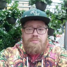 Where to find street vendors who give out free Obama phones in Grand Rapids?