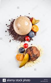 A good dessert and drink pairing doesn't have to make use of spices or fruits or anything else other than something tasty and sweet, however. Fine Dining Dessert Stockfotos Und Bilder Kaufen Alamy