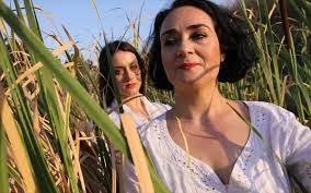 H γλυκερία μπασδέκη γεννήθηκε στη λάρισα το 1969. Glykeria Mpasdekh O Giwrgos Xeimwnas Shmeio Anaforas Sto Neo 8eatriko Ths Clickatlife