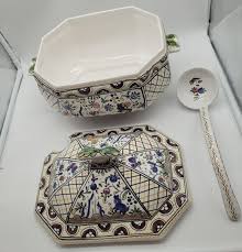 JAY WILLIFORD PORCELAIN SOUP TUREEN WITH LID AND LADLE LARGE. MADE IN  PORTUGAL