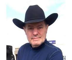 Dan Tillman's Instagram, Twitter & Facebook