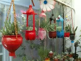 Pin By Yana On Macetas Creativas Plastic Bottle Art Recycled Garden Art Plastic Bottle Crafts