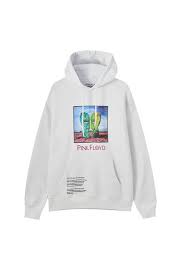 Black long sleeve pink floyd sweatshirt with a contrasting logo and a crew neckline. Weisses Sweatshirt Pink Floyd Pull Bear