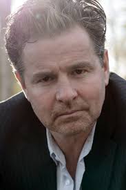 Charity concert with more than 130 artists