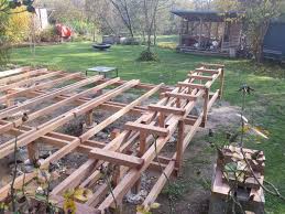 Bauanleitung Holzterrasse Holz Jaeger Haus Garten In 2020 Holzterrasse Haus Und Garten Holz Terrasse Bauen