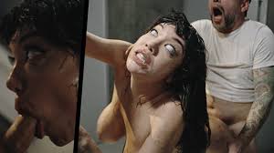 Maestra se va salvaje por polla - MILF de grandes tetas poseída por  Insatiable demonio exige semen