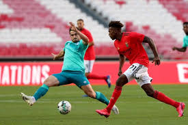 Nuno albertino varela tavares is a portuguese professional footballer who plays for benfica in primeira liga as a defender. K Qbcvzzmwpkfm