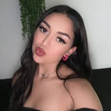 Amanda Landeros (@LanderosAmanda)