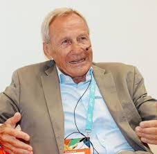 Deutsche bank ag is a german multinational investment bank and financial services company headquartered in frankfurt, germany. Deutsche Bank Ex Mckinsey Chef Kritisiert Fuhrung Heftig Welt