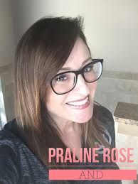 Awwww, Praline Rose. Don't tell the other LipSense colors , but you MAY be  one of my very favorites! Want a perfect color to "start" LipSense with?  That layers well with everything?