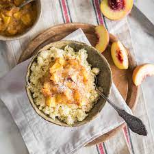 Susser Kokos Couscous Mit Stuckigem Pfirsichpuree Rezept Couscous Suss Kokosmilchreis Rezepte