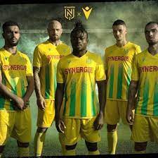 Последние твиты от maillots fc nantes (@maillotsfcn). Sondage Que Pensez Vous Du Nouveau Maillot Macron Du Fc Nantes Actu Nantes