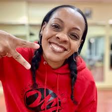 Trina Lyons's Instagram, Twitter & Facebook