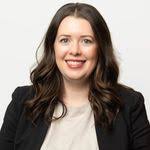 Shelley Leone's Instagram, Twitter & Facebook