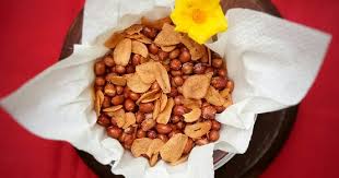 Iris tipis 4 siung bawang putih dan haluskan 3 siung bawang putih. 8 123 Resep Kacang Goreng Bawang Putih Enak Dan Sederhana Ala Rumahan Cookpad