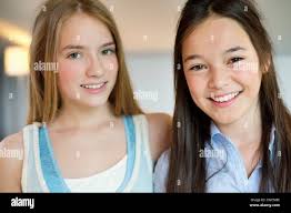 Hübsche mädchen 12 jahre -Fotos und -Bildmaterial in hoher Auflösung