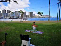 おうちにALOHAを＊ハワイを感じる無料オンラインヨガイベントを開催｜LeaLea Web