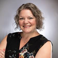 Elizabeth Markle's Instagram, Twitter & Facebook