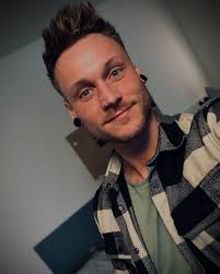 Kev Kev (@kevderkev) • Facebook