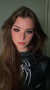 Brooke Mccloud's Instagram, Twitter & Facebook