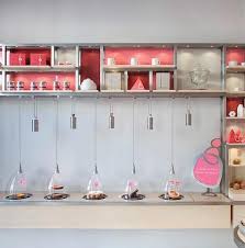 What A Beautiful Pastry Shop Patisserie Design Shop Interiors Cafe Design