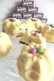 Glace Vanille Aux Minis Smarties En Coques De Chocolat Blanc Recette Glace Recette Chocolat Blanc