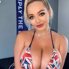 Rangers-mad porn star Lana Wolf teases Celtic fans in cheeky ...