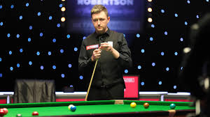 Marshall arena , milton keynes, england he is the fifth player to win masters on his first attempt and first since mark selby in 2008. Masters Snooker 2021 Yan Bingtao Holds Nerve To Beat John Higgins 10 8 In Gripping Final Eurosport