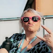 Caroline Parker (@caro9parker)